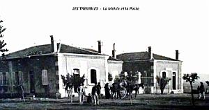 Les Trembles -  Mairie et Poste